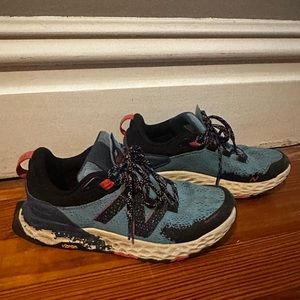 Pre-Loved Women’s New Balance Fresh Foam Hierro Running Shoes 7.5M